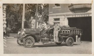 Old Photo Fire Engine Troy Fire House Pawling Ave.  Pumper 5