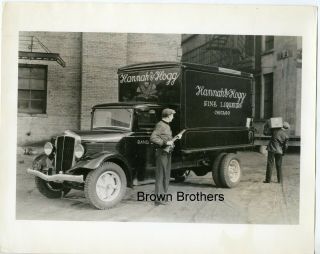 1934 Chicago Hannah & Hogg Fine Liquor Delivery Truck Shotgun Security Photo Bb