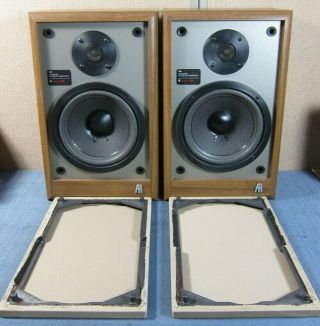 Vintage Acoustic Research AR18B Speakers - Very and 2