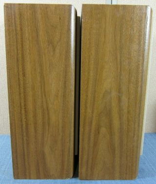 Vintage Acoustic Research AR18B Speakers - Very and 5
