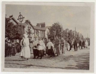 Old Photograph Of A Parade Possibly In Aberdeen [different] (c43911)