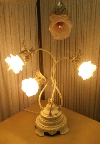 SCARCE Vtg Lg 4 arm Newel Post Table lamp w/ fancy frosted rose glass shades VG 3