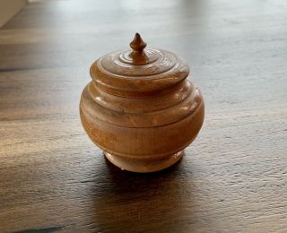 Rare Turned Maple Wood Peaseware Treen Jar Ca.  1855 - 1890