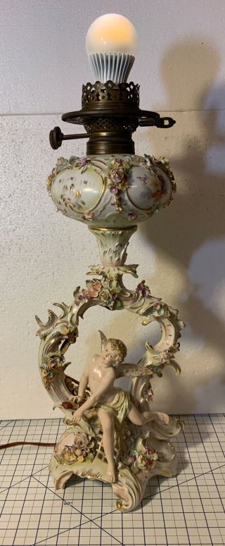 Vintage Capodimonte Style Cherub Angel Lamp Brass Italy Detail
