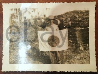 Ww2 Photo - Us Army Soldier With Captured Japanese Flag