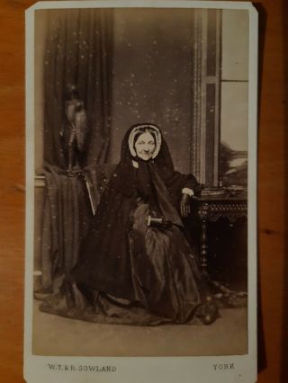 Victorian Cdv Photo Old Woman Lady In Mourning Black Dress Bonnet Gloves Of York