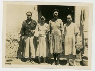 Pre Ww2 1932 Photograph China Chefoo Native Women Brothel Photo Yantai