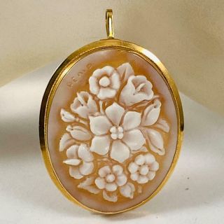 Vintage 18k 750 Yellow Gold Hand Carved Oval Floral Flower Cameo Brooch Pendant