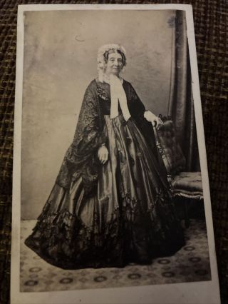 Victorian Cdv Photo Old Woman,  Bonnet & Ringlets,  Full Length Image - Leamington