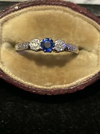 Vintage 18ct Gold & Platinum Diamond & Sapphire Ring