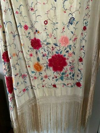 Antique Chinese Vintage Manton De Manila Hand Embroidered Silk Roses Piano Shawl