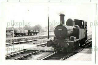 Postcard Size Photo Loco At Ross On Wye Railway Station Herefs Vintage 1957