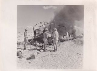 Press Photo Ww2 Burnt Out On Fire British Truck In Desert 29.  10.  1942