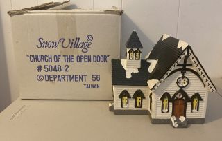 Dept 56 Christmas Snow Village Church Of The Open Door 5048 - 2 Lighted House