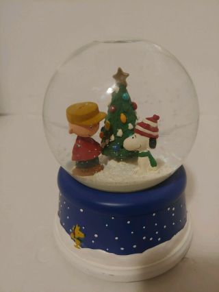Hallmark Peanuts 50th Anniversary Musical Christmas Snow Globe