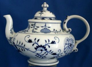 Rare Meissen Blue Onion Teapot/lid Marked Two Times With Crossed Swords; Germany
