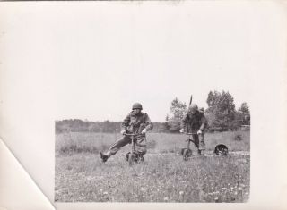 Press Photo Ww2 3rd Parachute Brigade On Welbikes Bulford 9.  6.  1943 (a)