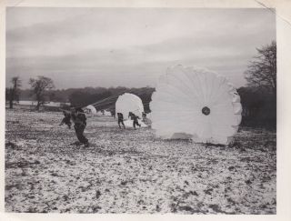 Press Photo Ww2 Parachute Troops On Ground With Parachutes 9.  1.  1941