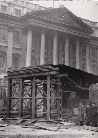 Press Photo Ww2 Royal Engineers Bomb Damage Bank Of England 1.  2.  1941 F