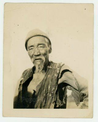 Photograph Ww2 China Cbi Kunming Old Chinese Man Pose 907th Engineers Hq Photo