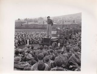 Press Photo Ww2 Gen Montgomery On Jeep Talks Troops At Langholm Feb 42