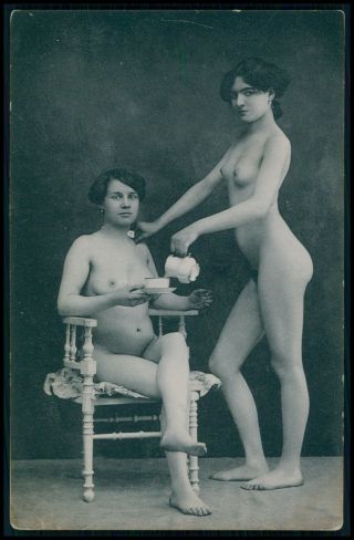 Photogravure Nude Woman Lesbian Brunette Tea Time Old 1900s Postcard