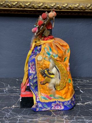 A Rare Chinese Figurine of Immortal Deity With Embroidery Pallium 6