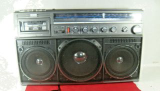 Vintage 80s Magnavox Boombox Ghetto Blaster Stereo Cassette Recorder Model D8443