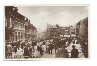 Vintage Rp Postcard Market Place,  Newport,  Isle Of Wight,  Highly Animated.  1933