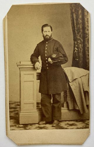 Rare Ny York Civil War Cdv Soldier In Uniform Holding Hat Albany Photog.