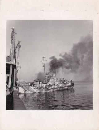 Press Photo Ww2 Unknown Royal Navy Ship Middle East Circa 1943