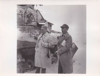 Press Photo Ww2 Chinese Officers Beside Knocked Out German Tank 23.  3.  43