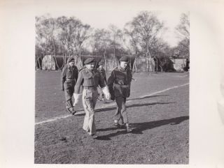 Press Photo Ww2 Gen Montgomery & Brig Phw Hicks 1st Airborne 14.  3.  1944