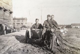 1918 Ww1 Photo At Ft Sill Army 3 Doughboy Soldiers Ride Motorcycle With Side Car