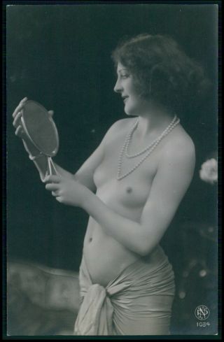 Bb French Nude Woman Hand Mirror And Pearls Old 1920s Photo Postcard