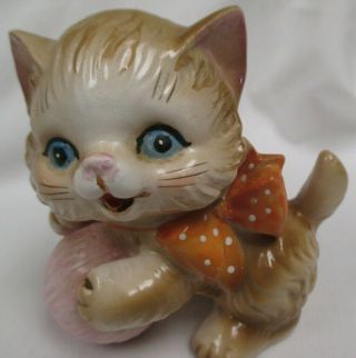 Vintage Ceramic Cat Figurine With Bow And Yarn Ucagco Japan