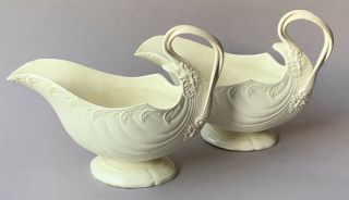 TWO ANTIQUE ENGLISH CREAMWARE POTTERY LEEDS GRAVY OR SAUCE SERVERS PAIR BOATS 2