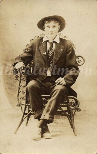 Vintage Male - Rppc Portrait Of A Seated Handsome Young Man In Suit In Studio