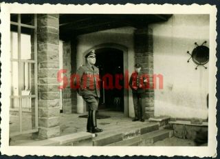 C8/2 Ww2 German Group Photo Of Wehrmacht Officer And Hj Soldier