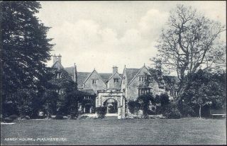 Abbey House,  Malmesbury.  Vintage Postcard.  Uk Postage