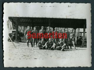 C6/2 Ww2 German Photograph Of Wehrmacht Soldiers In Field Uniform