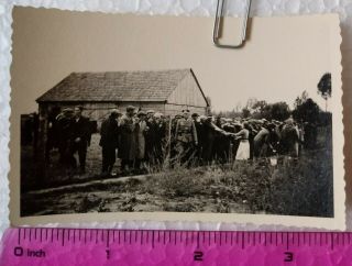 013 Ww2 Orig.  Photo German Officer Jewish Civilian Prisoners 2.  5 X 3.  5 Inch
