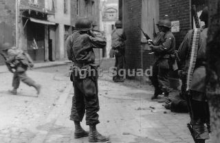 Ww2 Picture Photo France 1944 Us Forces In D - Day 1945 3289