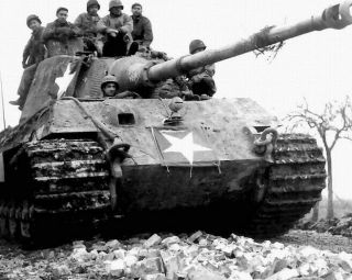 Us Soldiers With Captured German Tiger Tank 8 " X 10 " Ww 2 Wwii Photo 336