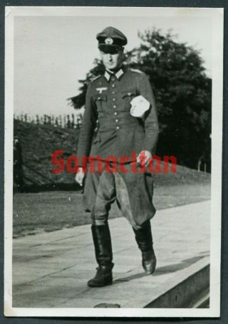 C5/4 Ww2 German Wehrmacht Photograph Of An Officer In Field Tunic