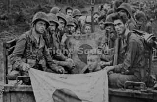 Ww2 Picture Photo Us Soldiers With Japanese Flag After Won Battle Pacific 3207