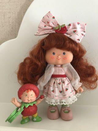 Vintage Strawberry Shortcake Berrykin Doll