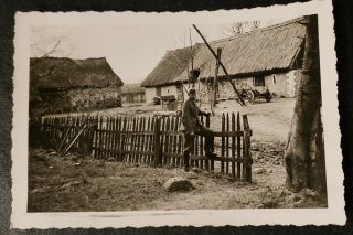 Wwii Ww2 German Soldier Snap Shot Photo - Invasion Of Poland - Polish Farm House