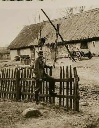 WWII WW2 German Soldier Snap Shot Photo - Invasion of Poland - Polish Farm House 2