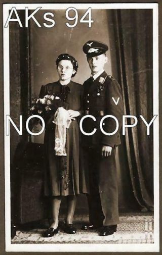 Ww2 Studio Postcard Photo,  German Luftwaffe Soldier Uniform With His Bride,  Top
